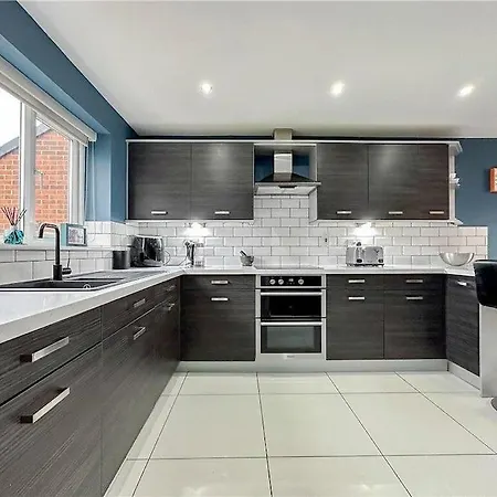 Luxury 4 Bedroom Detached